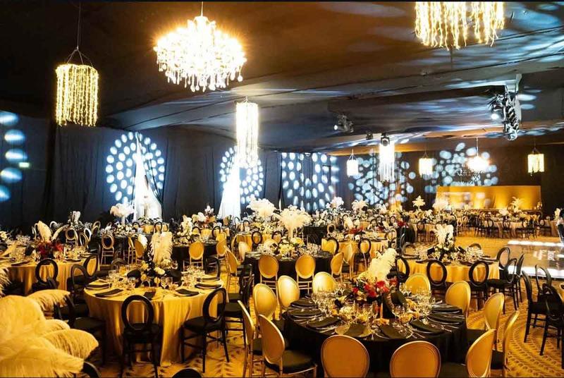 Light-Up-Colombian-Hotel-Year-End-Party-2.jpg